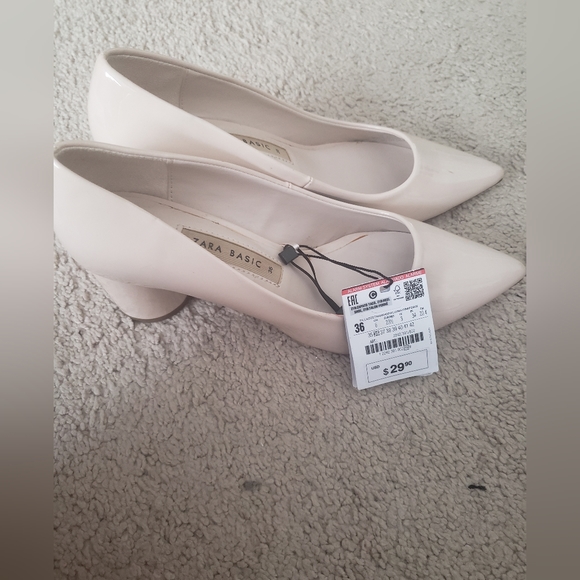 Zara Light Pink Pointed Toe with Rounded Heel in Size 6 - Picture 3 of 5